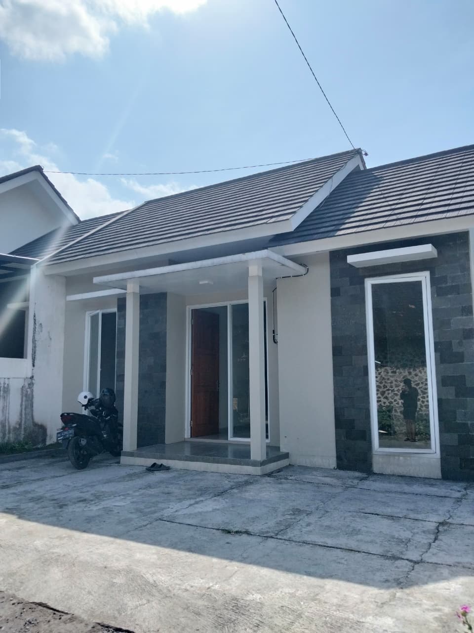 Rumah Dijual di Kujon Sari – Hook Strategis, Harga Terjangkau